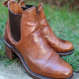 Frye Sabrina Chelsea booties